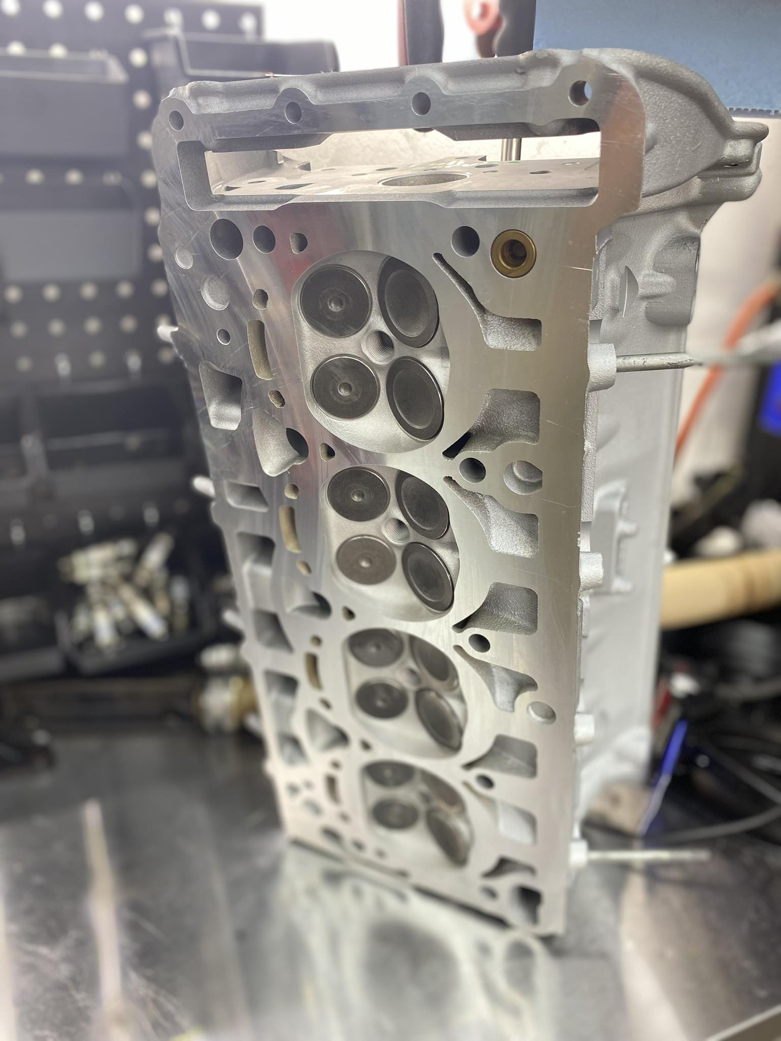 Engine rebuild detail 4